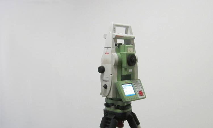 Leica TS-15